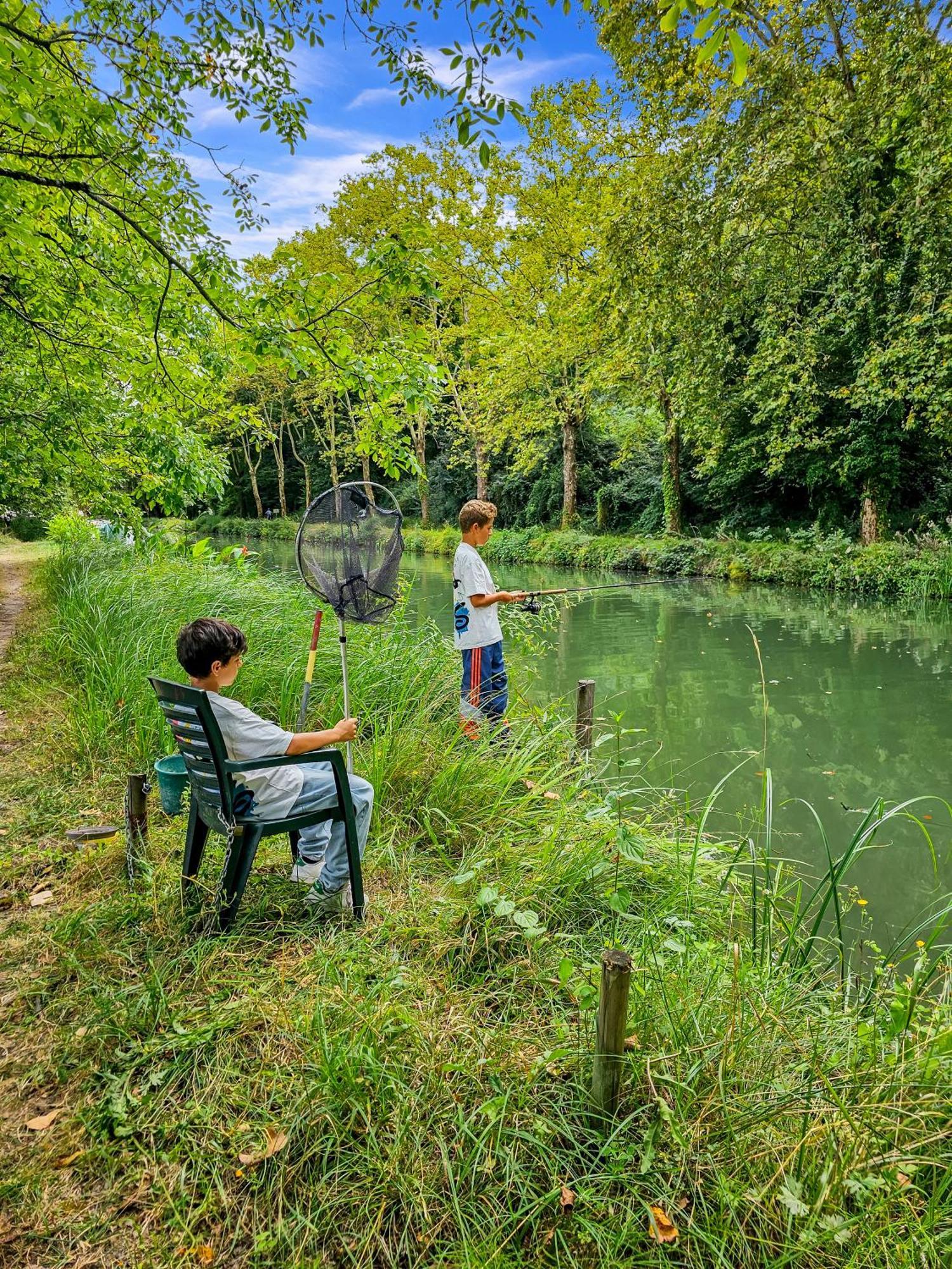 Gite Au Jardin Meilhan-sur-Garonne Exteriér fotografie